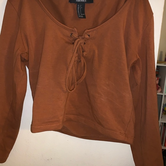 long sleeve crop top - Picture 3 of 3